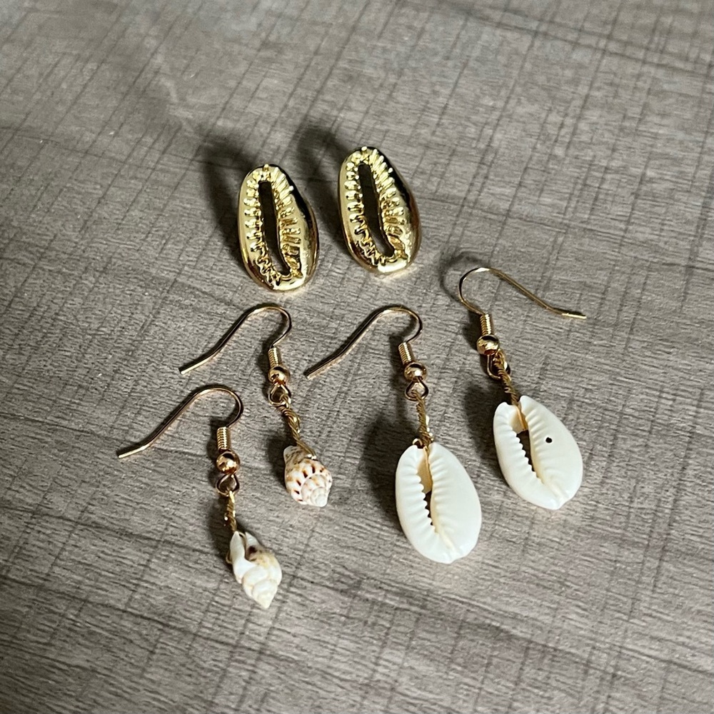 Shell earrings - Picture 3 of 3